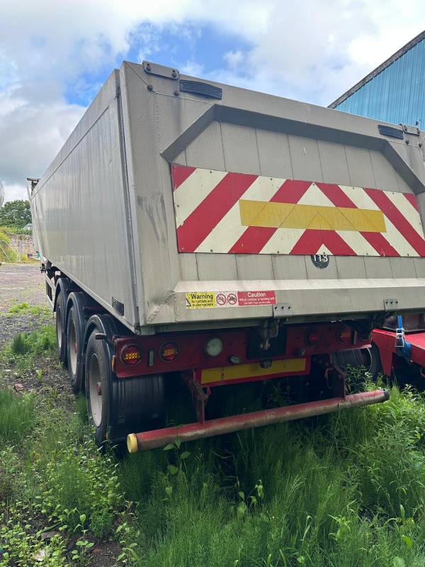 Tipping trailer  Main Photo