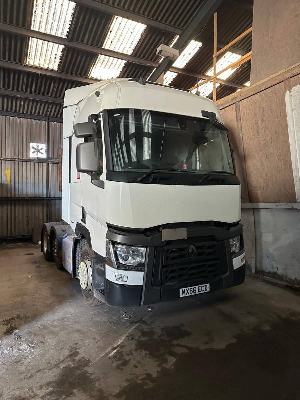Tractor unit Main Photo